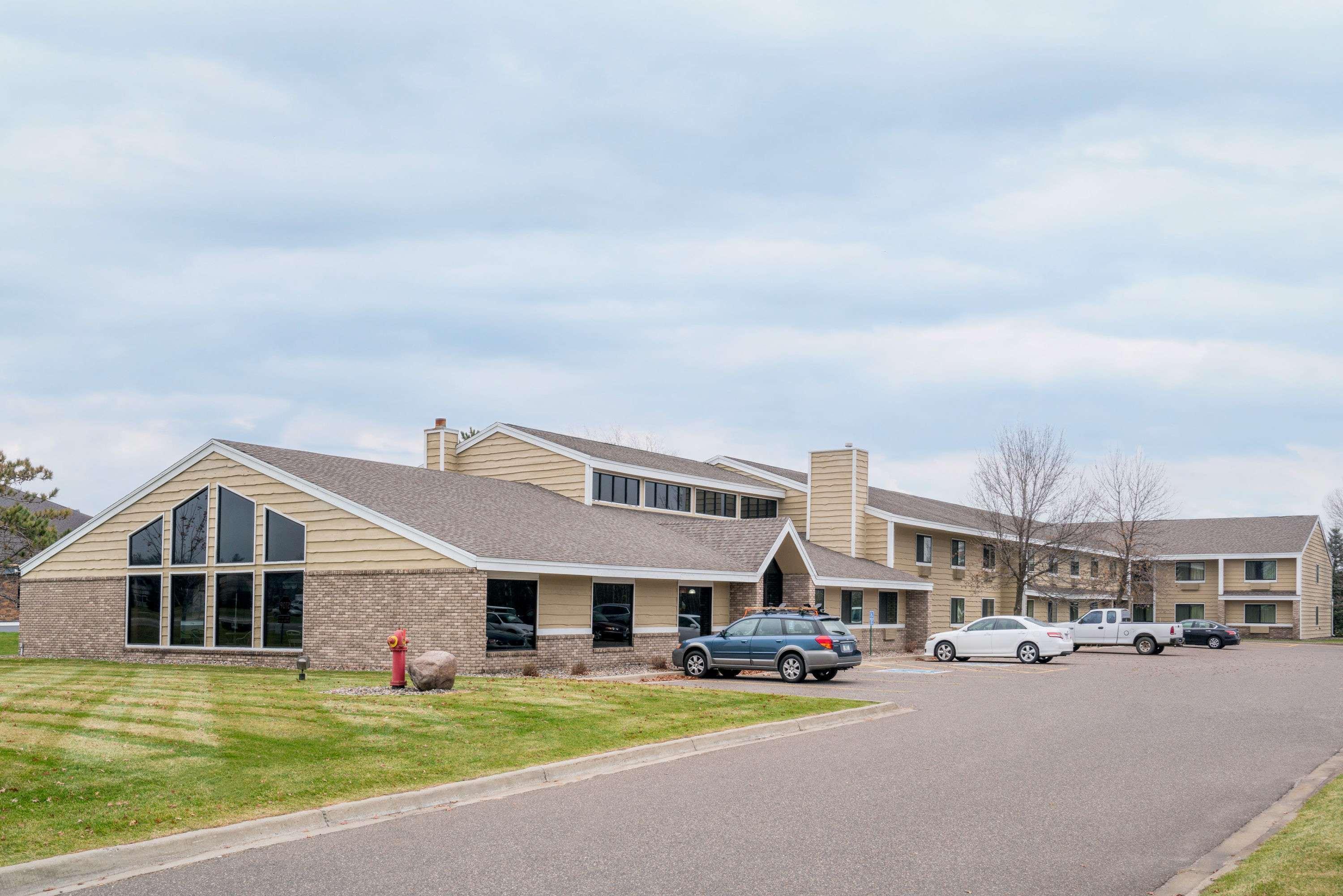 Days Inn & Suites By Wyndham Baxter Brainerd Area Екстер'єр фото