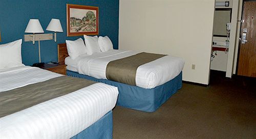 Days Inn & Suites By Wyndham Baxter Brainerd Area Екстер'єр фото